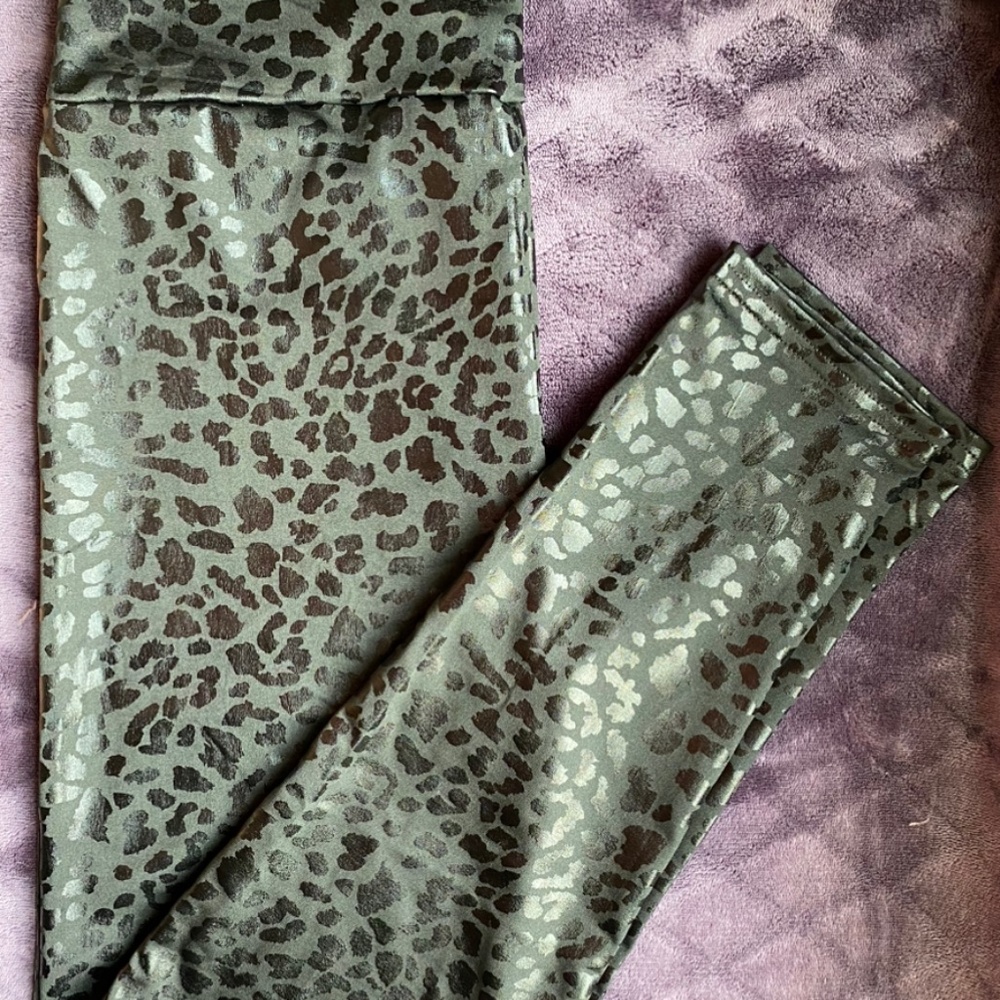 Black leggings size M new